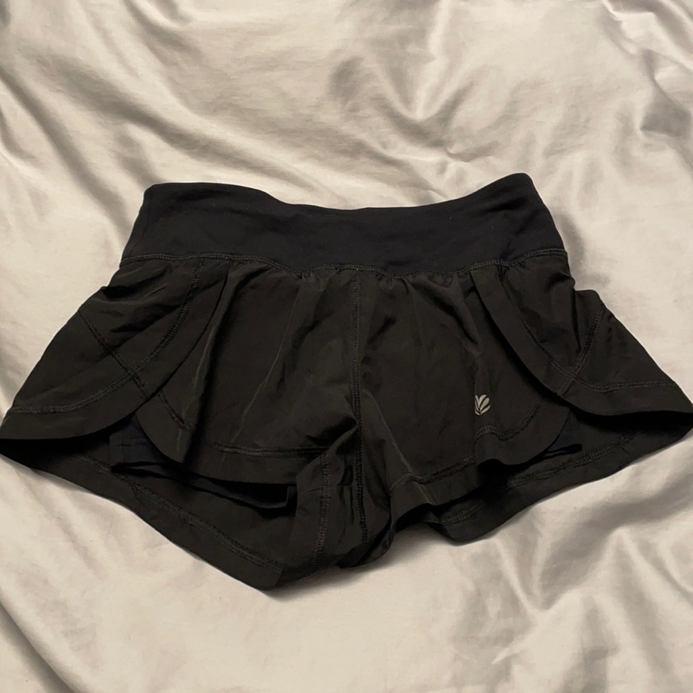 Active shorts with brief lining